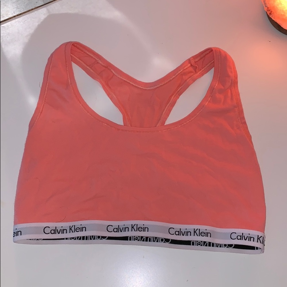 Sports bra